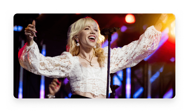 Carly Rae Jepsen-min
